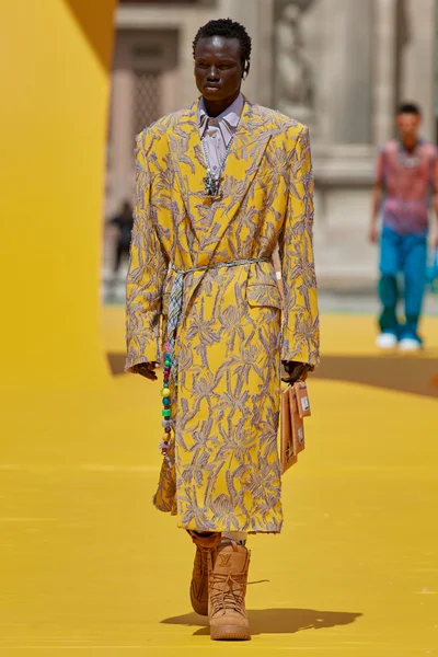 Look 55